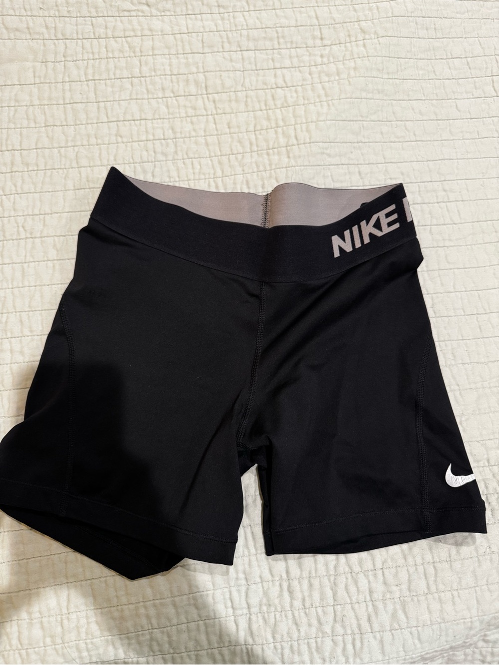 Nike Black Women's Athletic Bike Shorts with Contrast Waistband